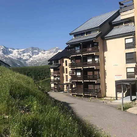 Au Pied Des Pistes *