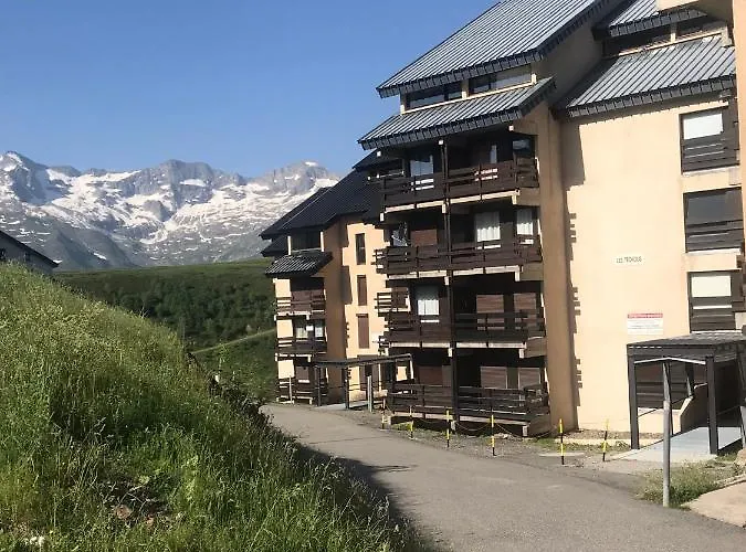 Au Pied Des Pistes *