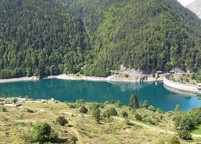 Au Pied Des Pistes *